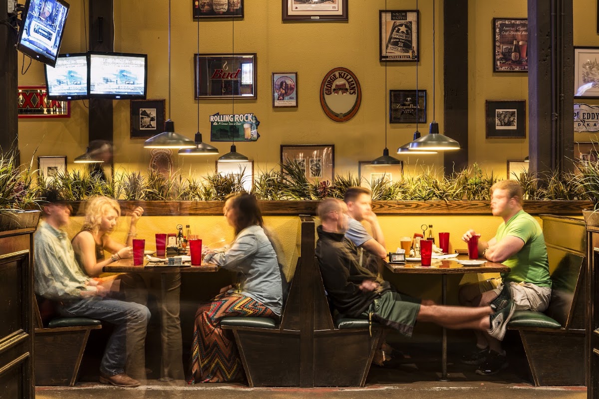 Cricket's Draft House & Grill