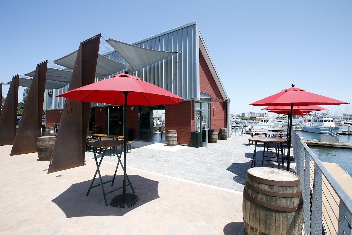 Eppig Waterfront Biergarten