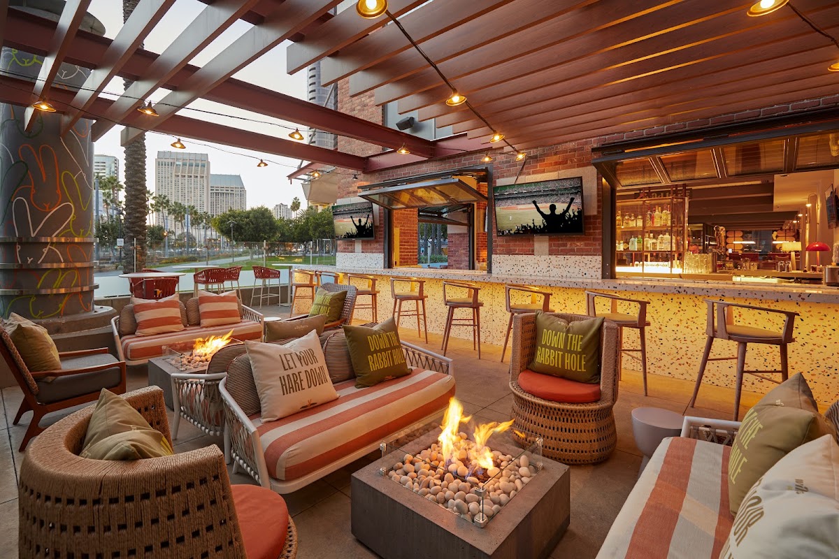 Wild Hare Bar Garden: Tinsel & Martinis