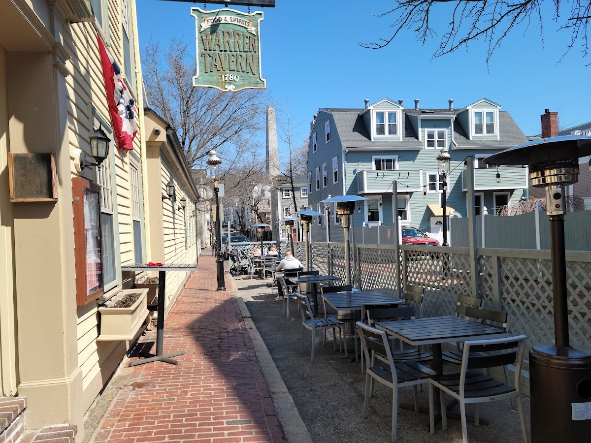 Warren Tavern