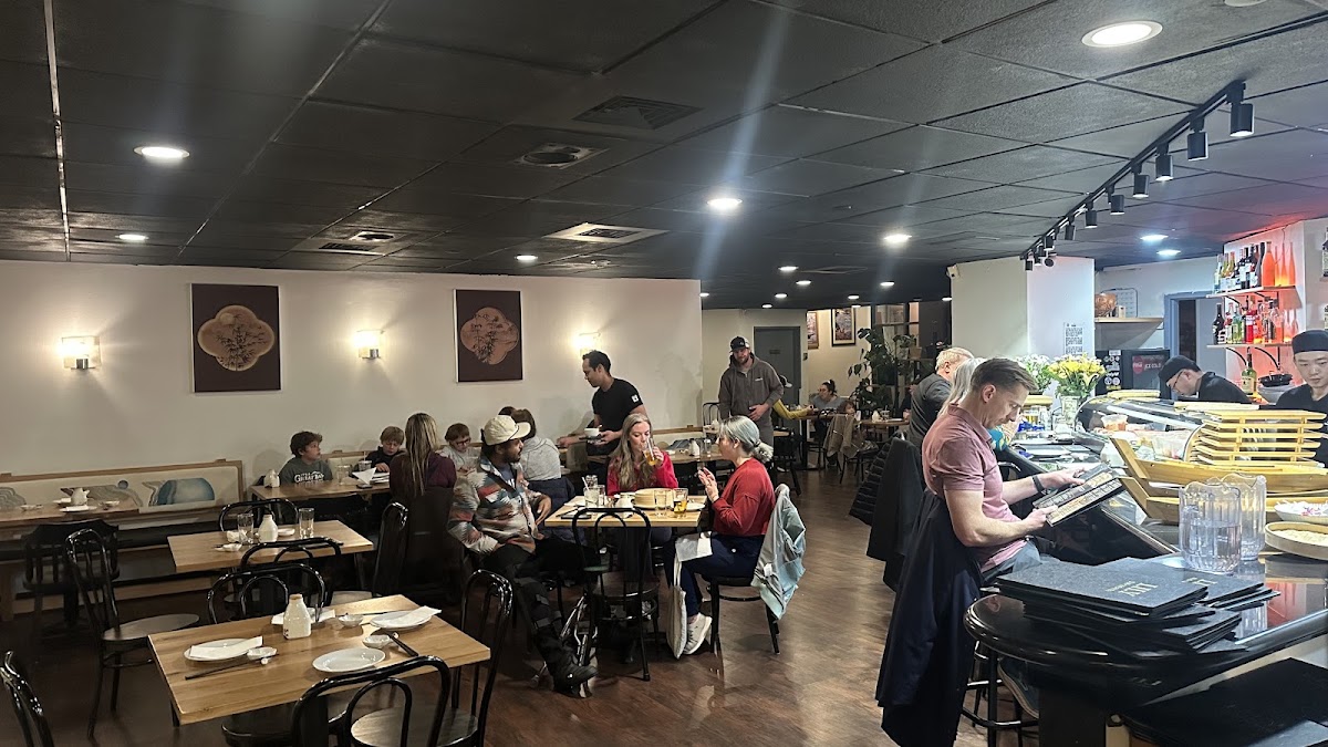 Lily Sushi & Ramen