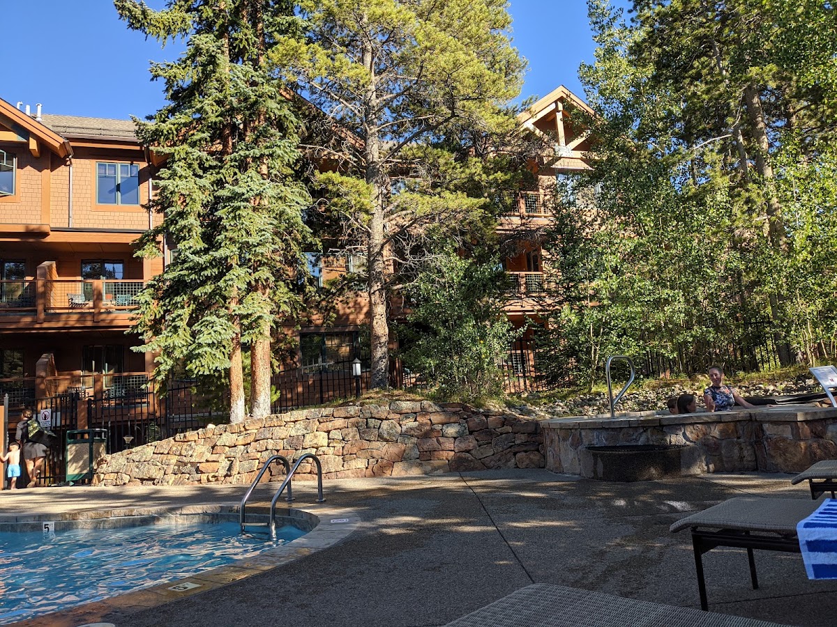 Mountain Thunder Lodge