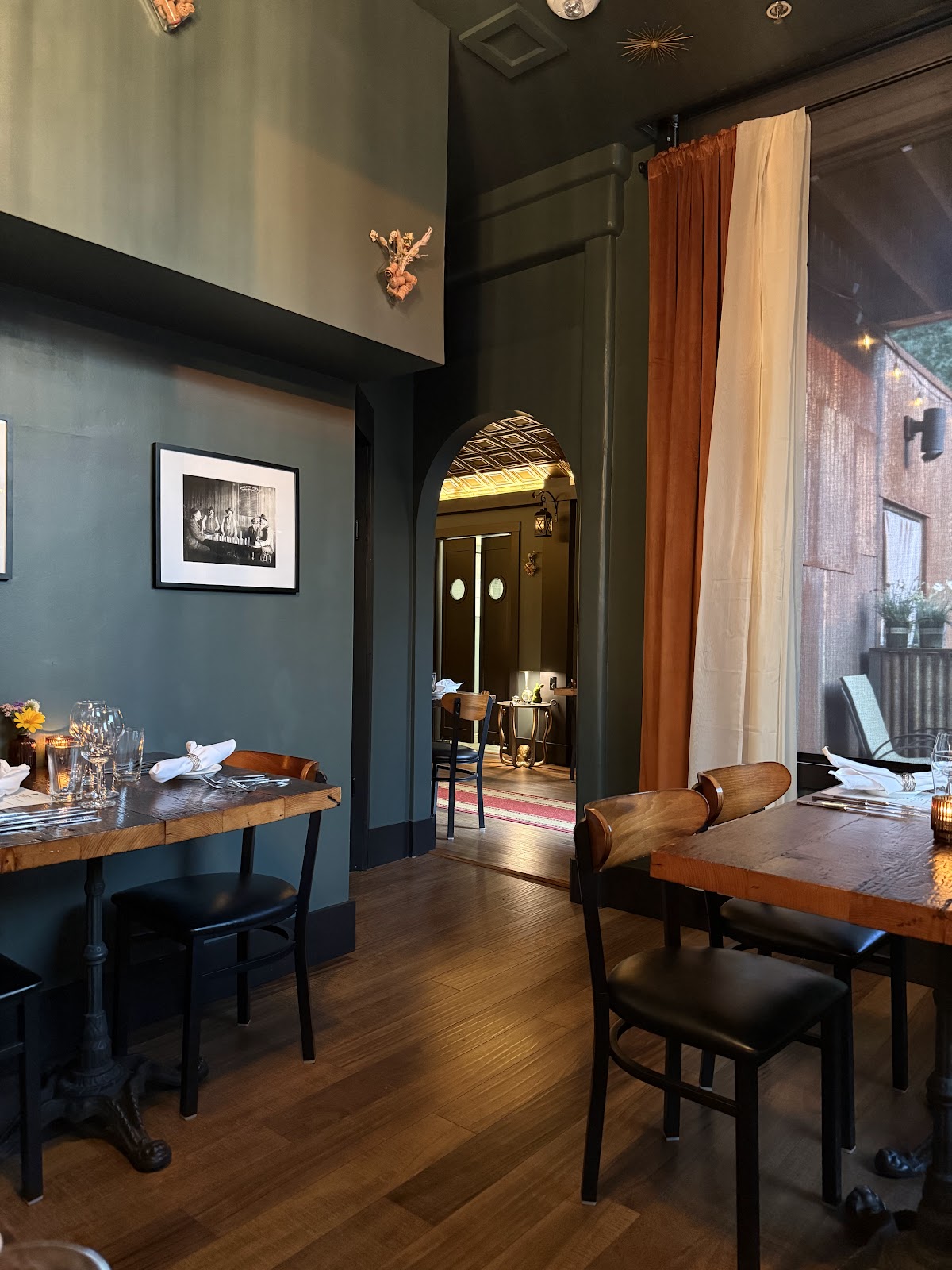The New Tunnel Supper Club