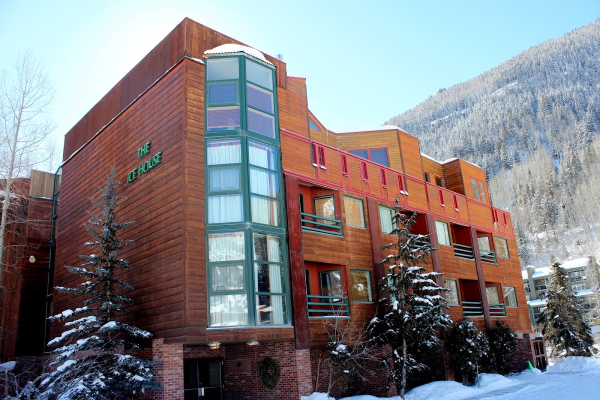 Ice House Suites & Condominiums