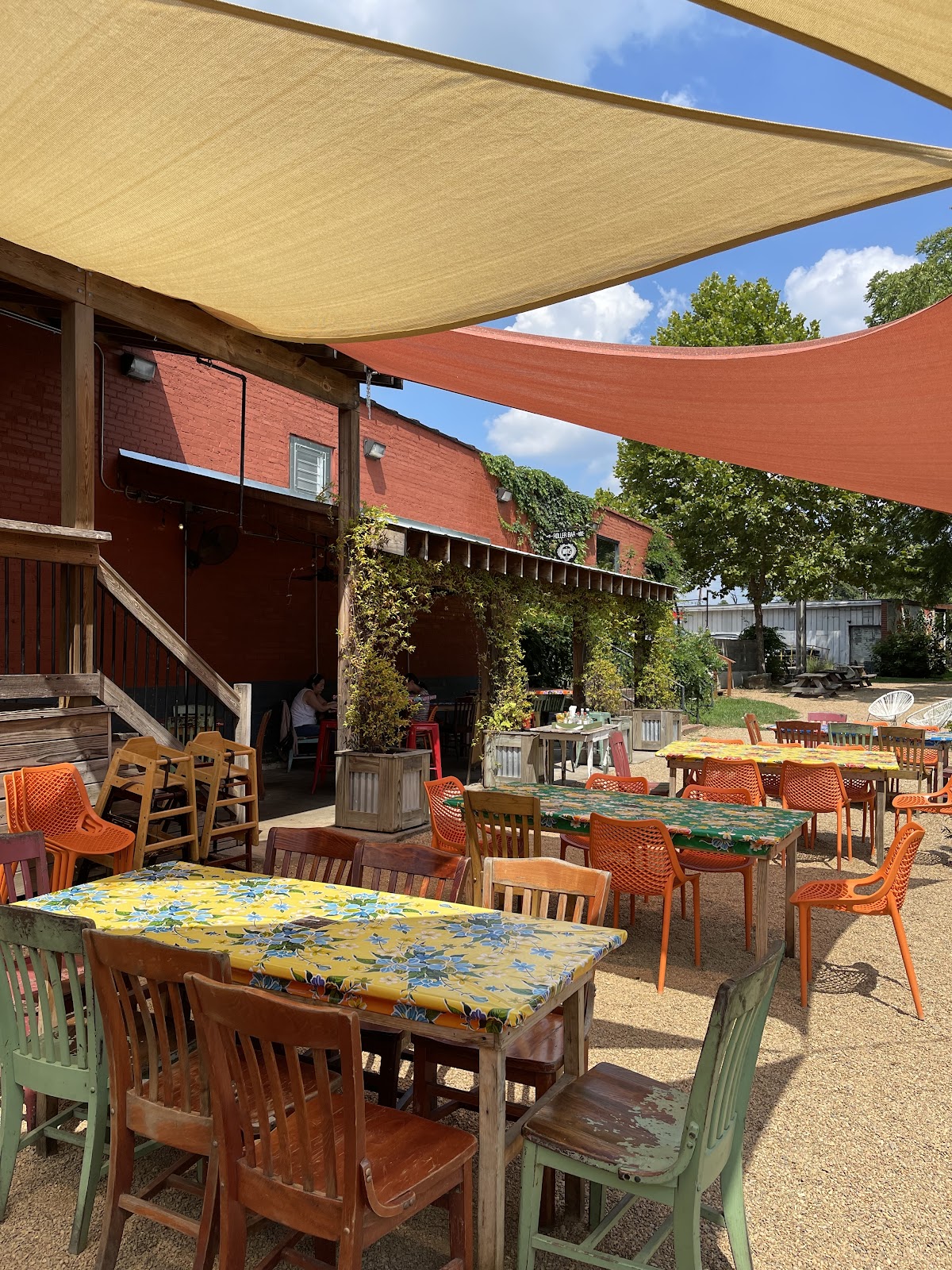 The Porch | Kitchen & Cantina