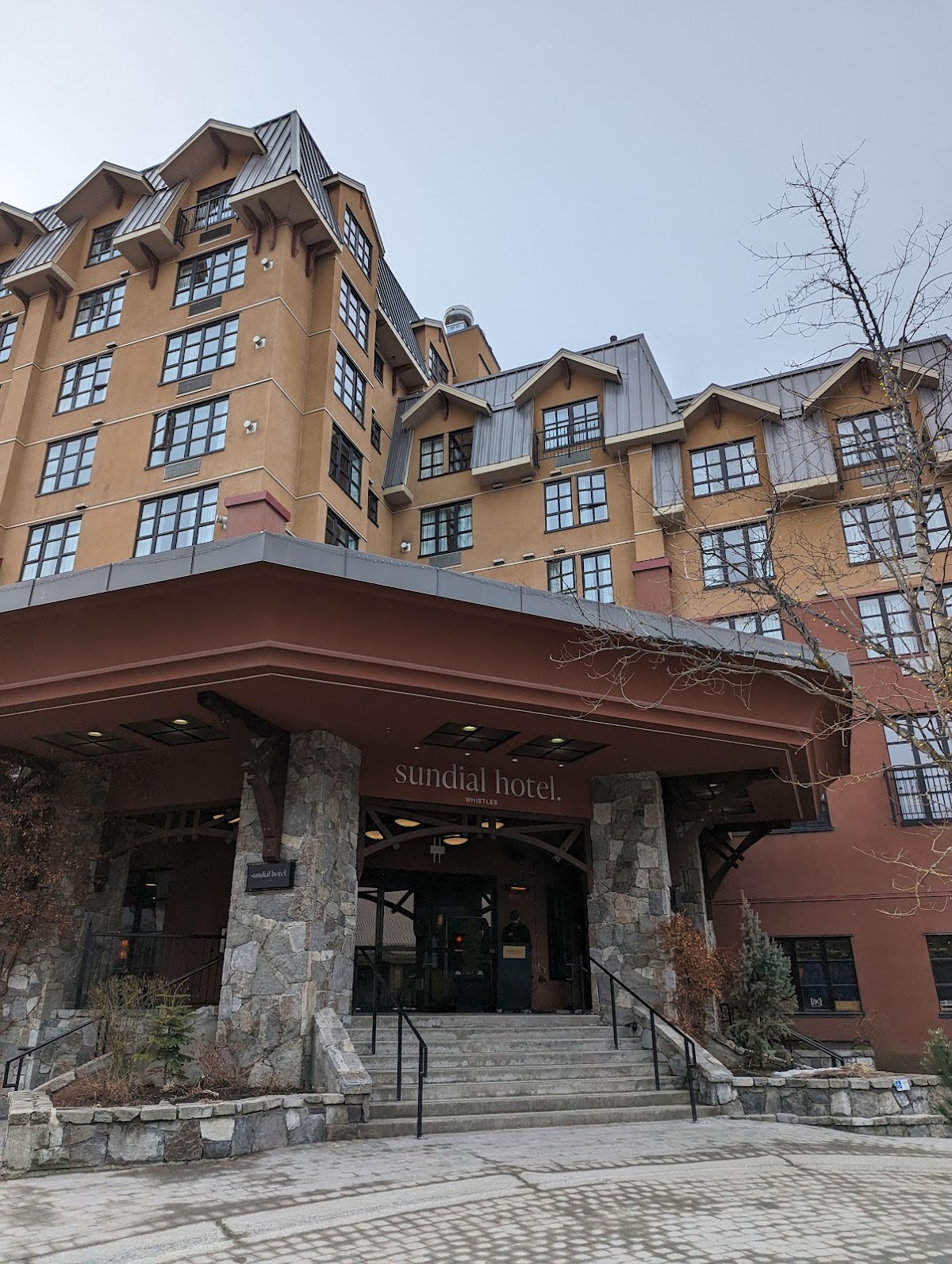 Black Tie Ski Rentals of Whistler - Sundial Hotel