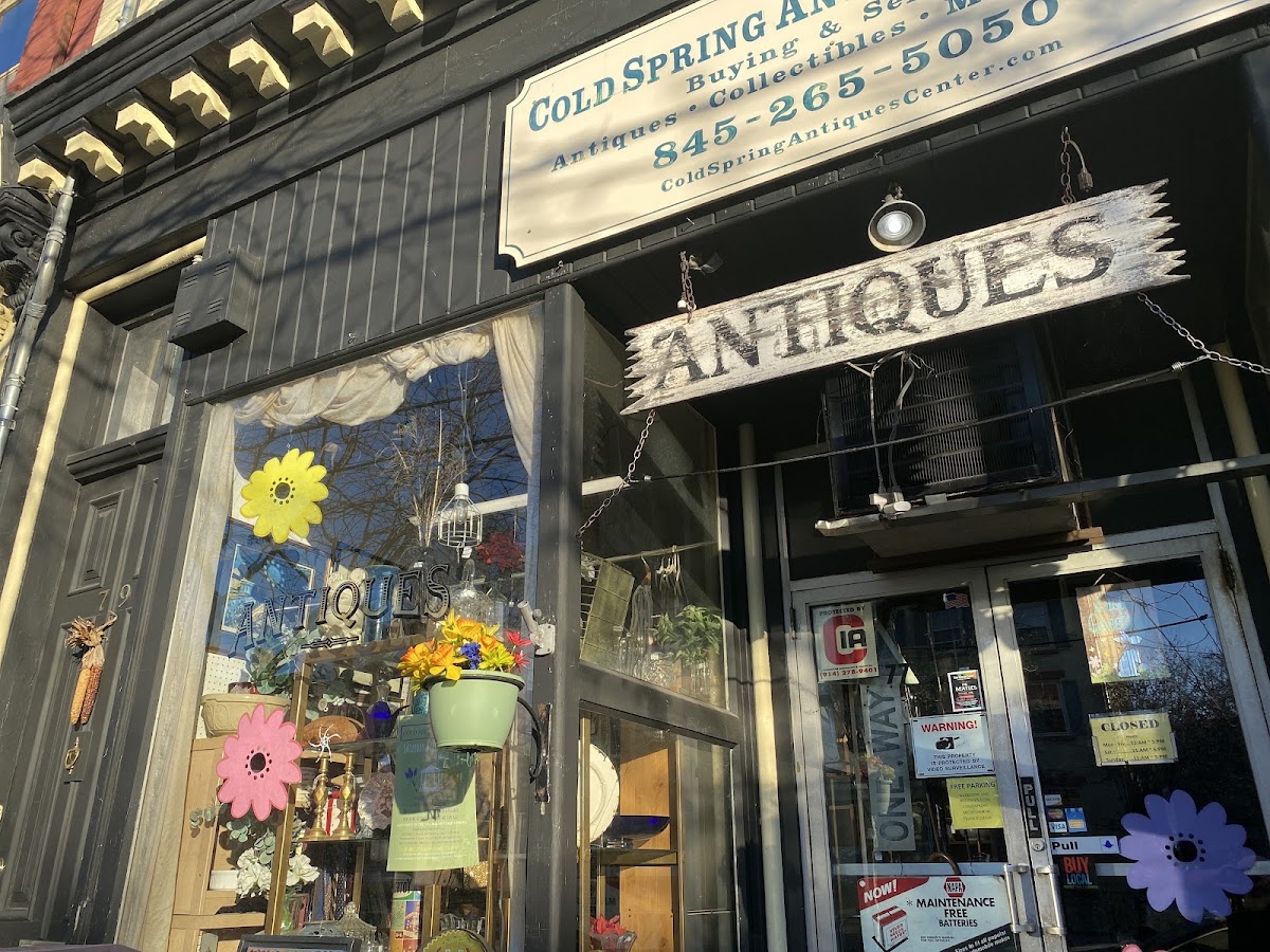 Cold Spring Antiques Center