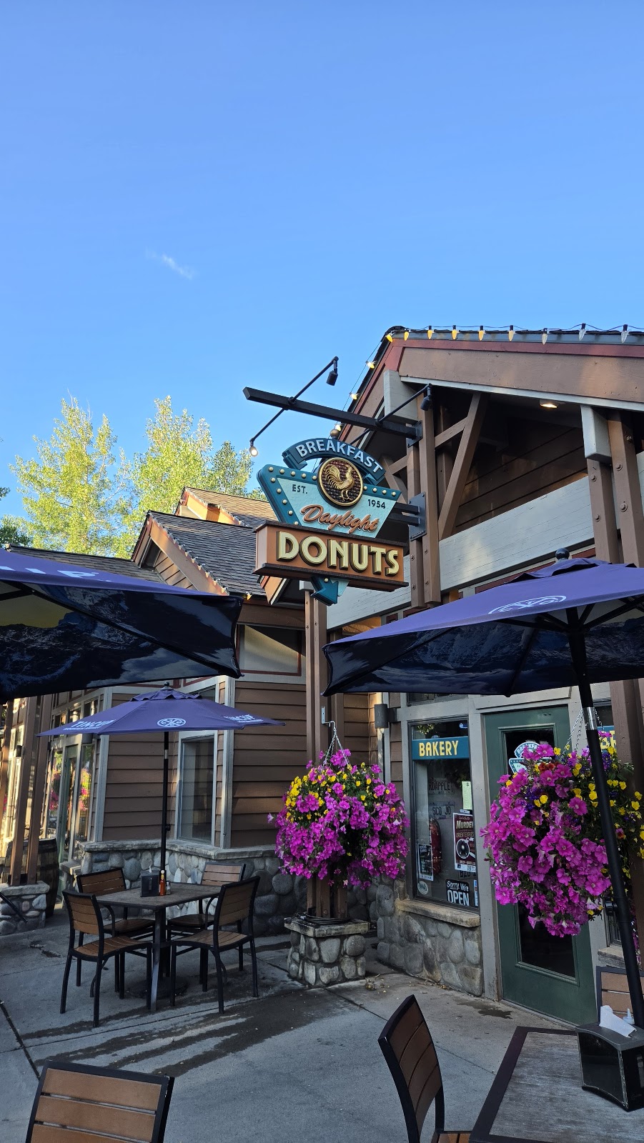 Daylight Donuts
