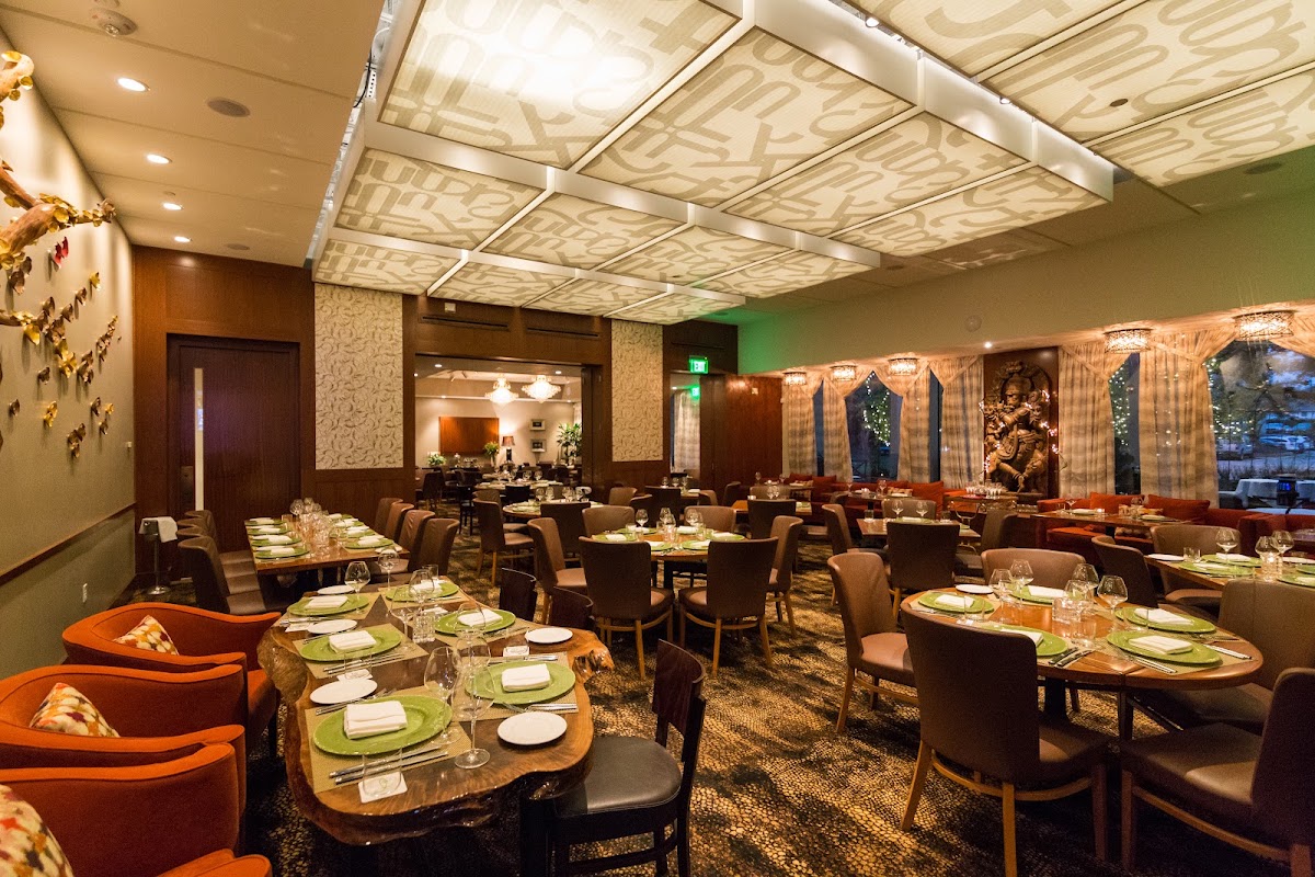 Best Restaurants Open on Thanksgiving in Houston (2026)