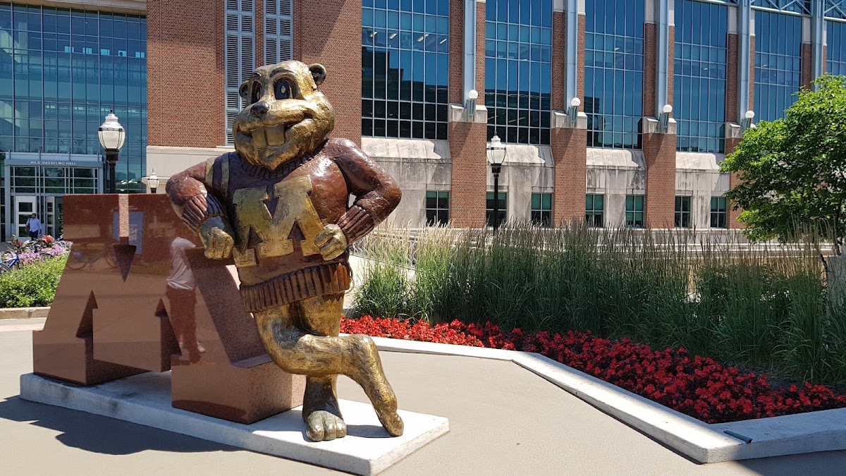 University of Minnesota Guide (2026): Where to Eat, Drink & Stay