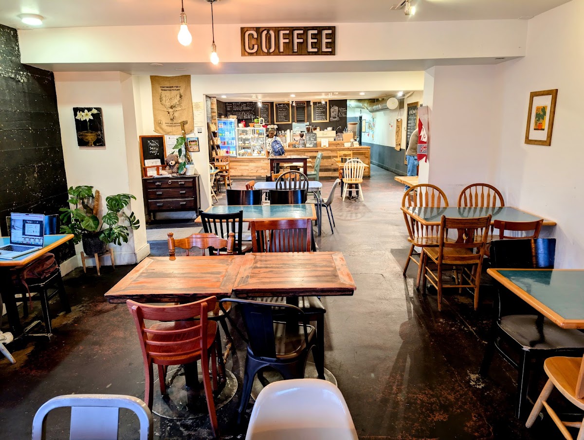 Roost Coffee & Market