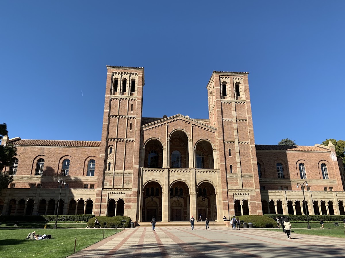 UCLA Campus Guide: Where to Eat, Drink & Stay in Westwood (2026)