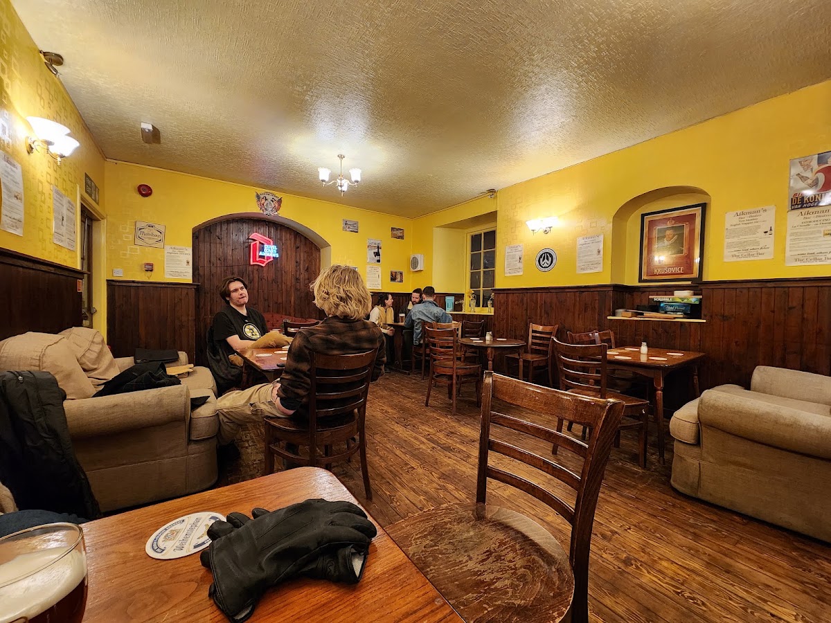 Aikman's Bar~Bistro
