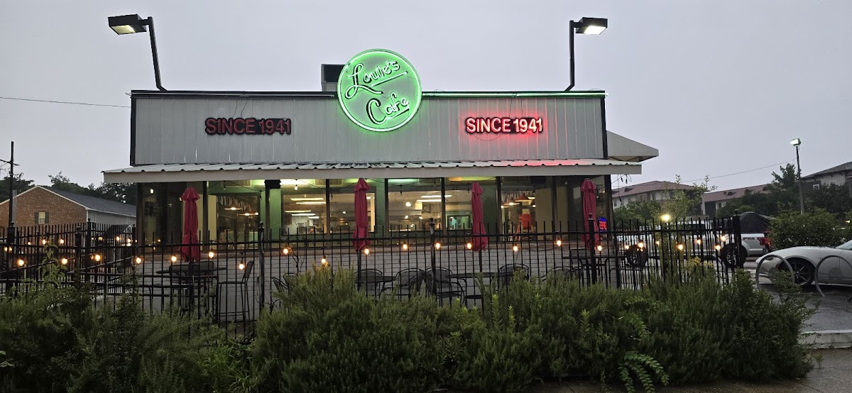 Louie's Cafe