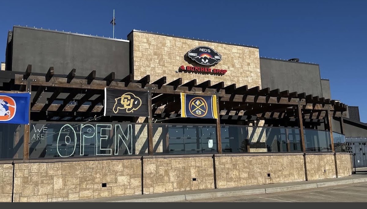 Red's Sunset Grill