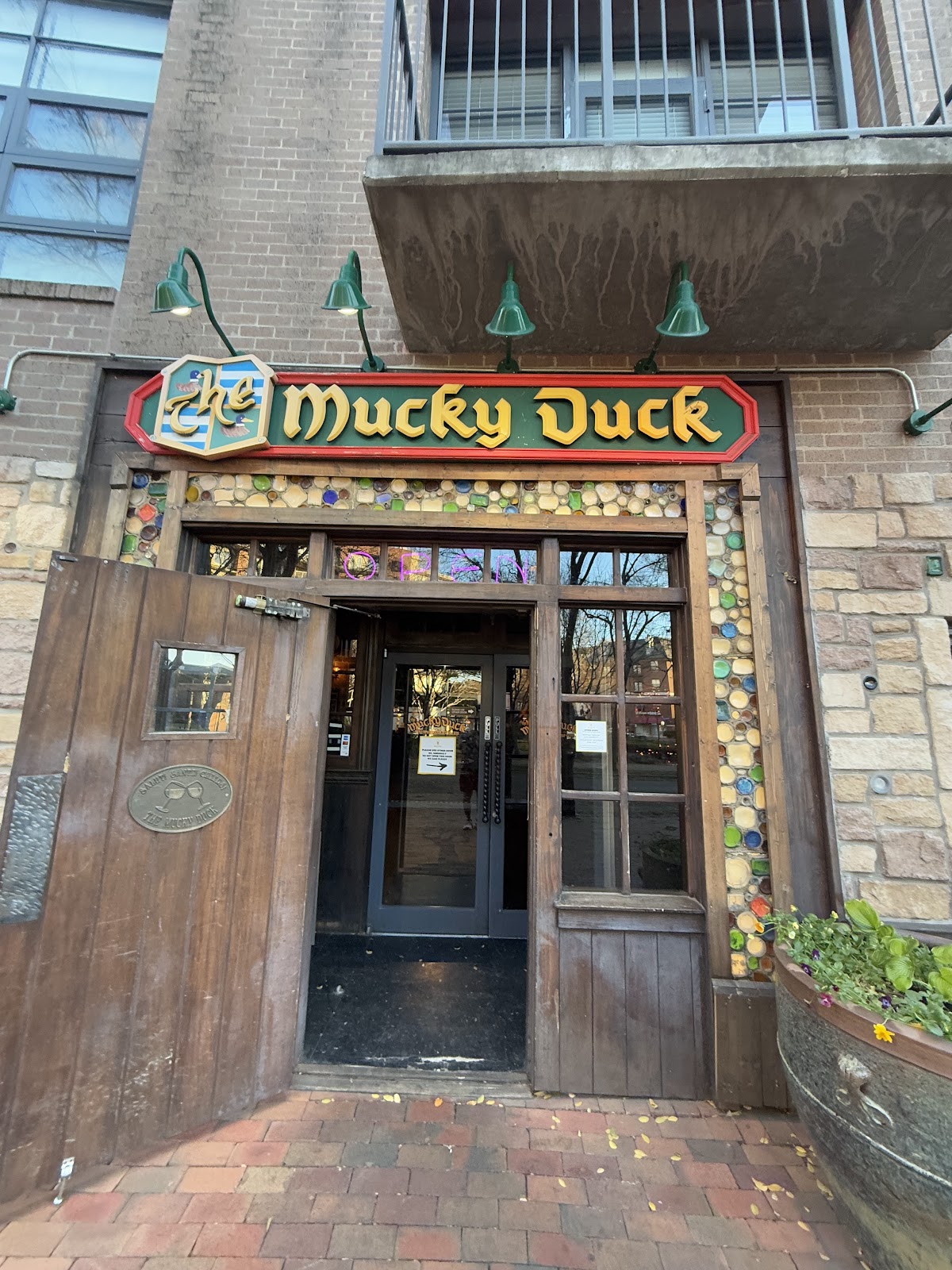 The Mucky Duck Bar