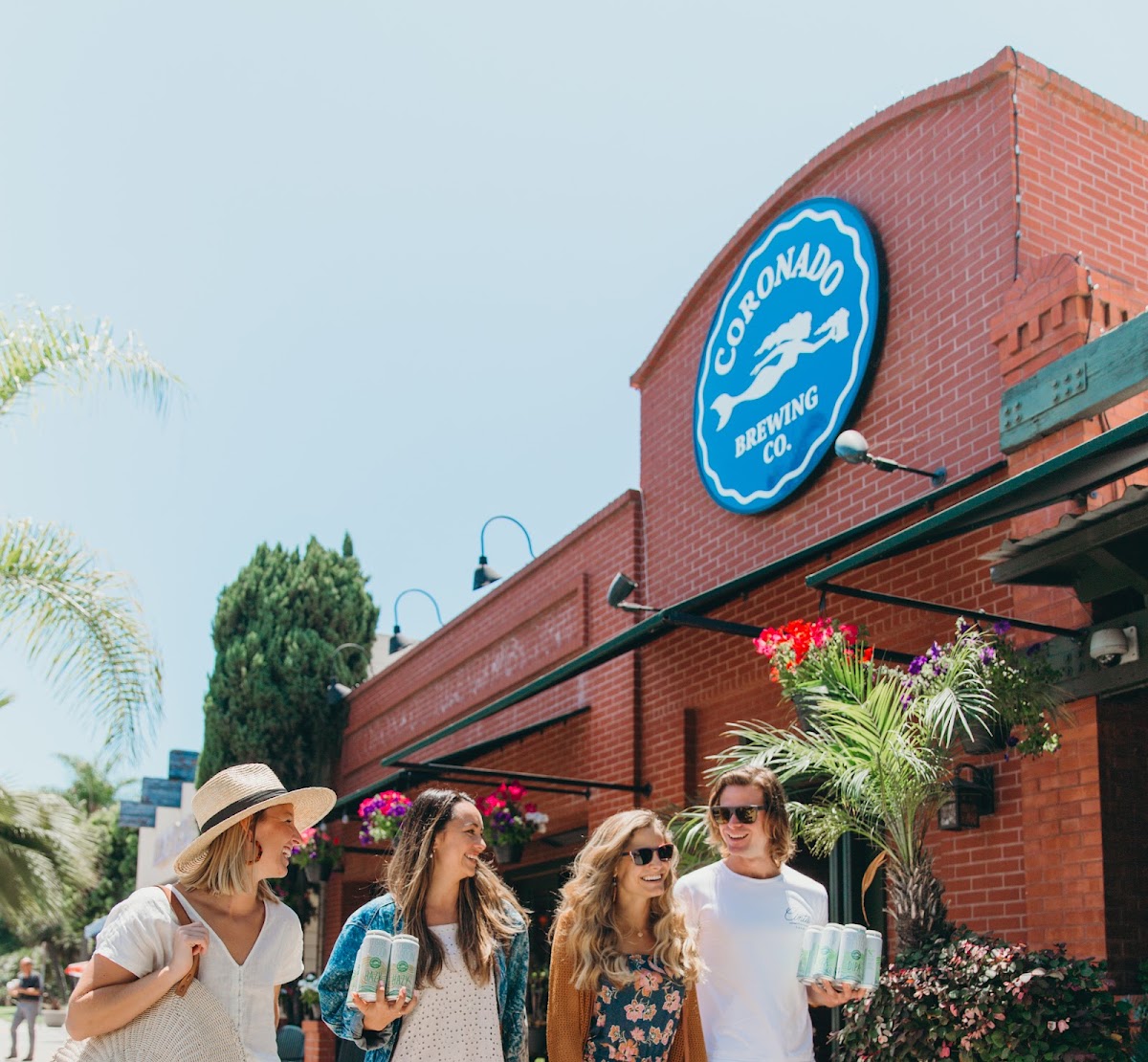 Coronado Brewing Company, Coronado Pub
