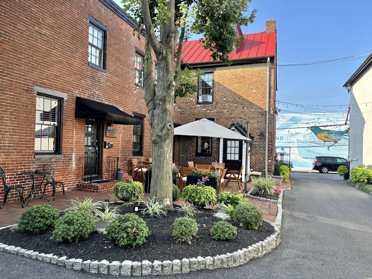 Gibson's Inn At Gate One