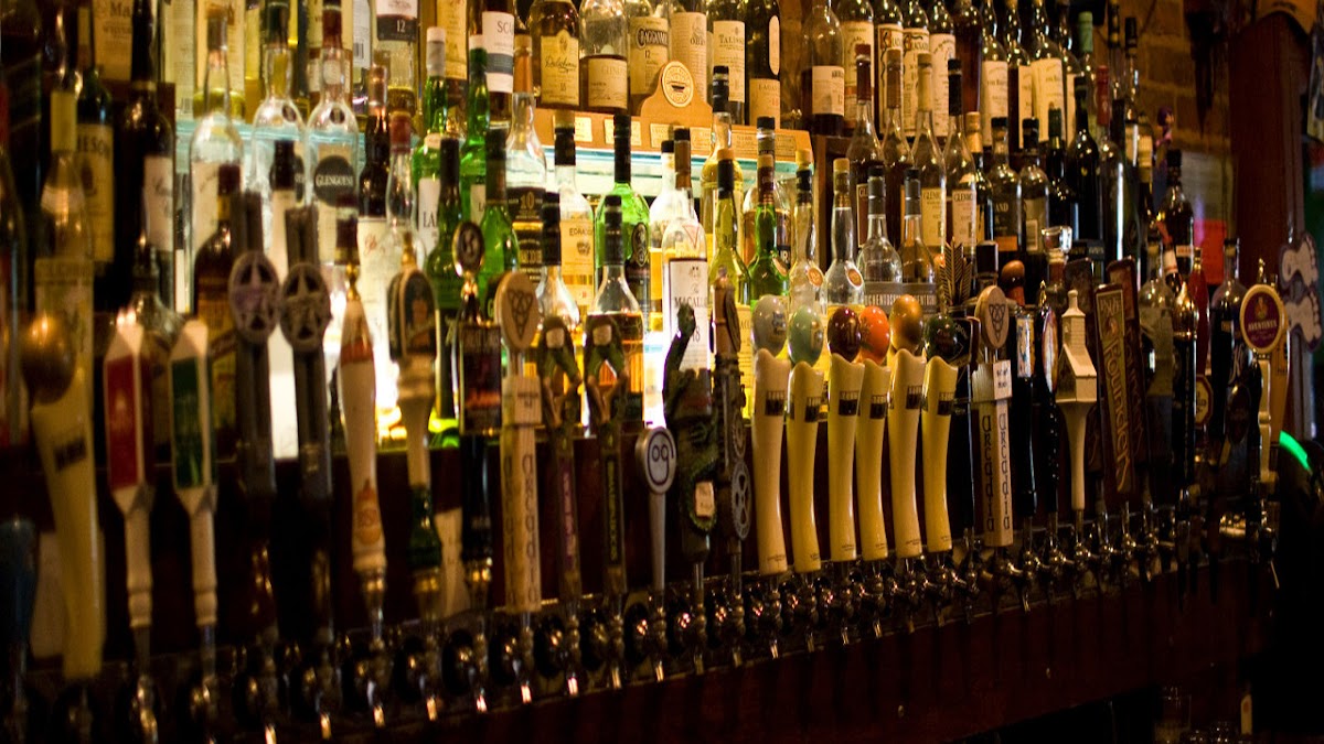 Ashley's Restaurant & Pub
