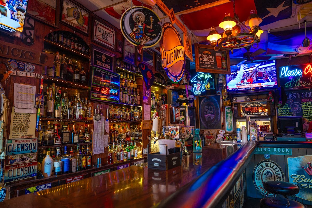 Nick's Tavern & Deli