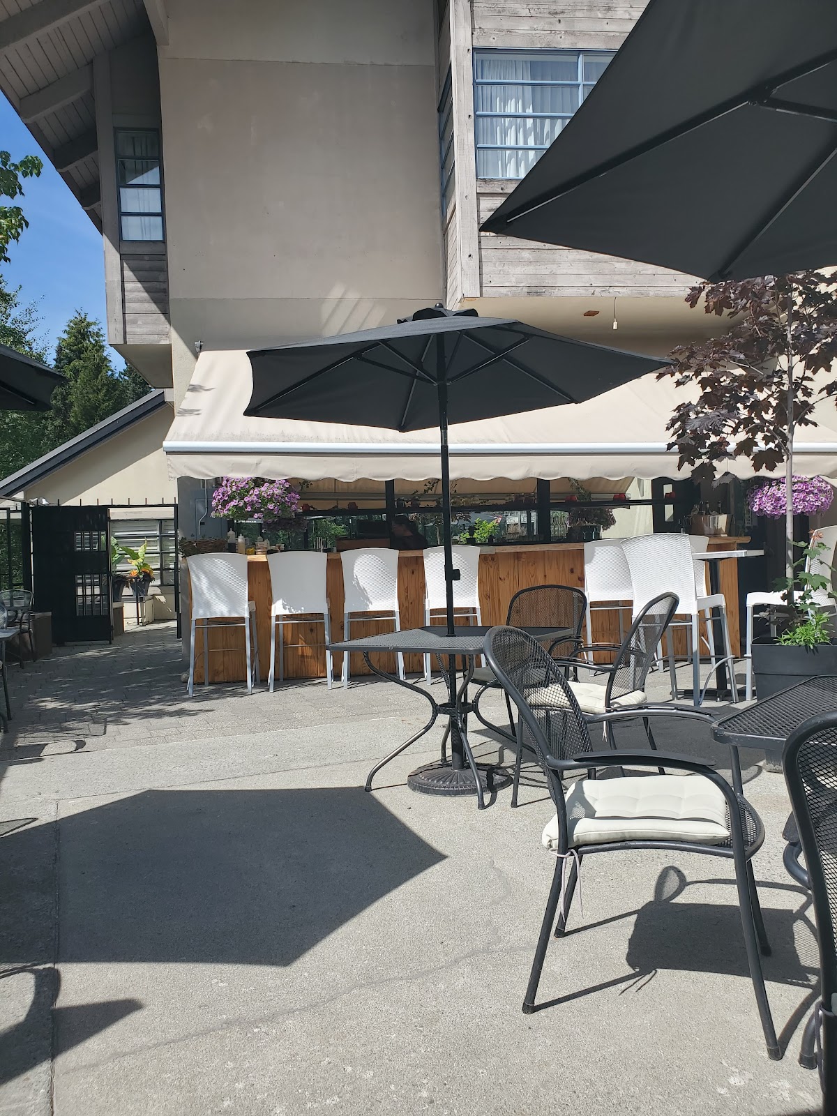 Bearfoot Bistro