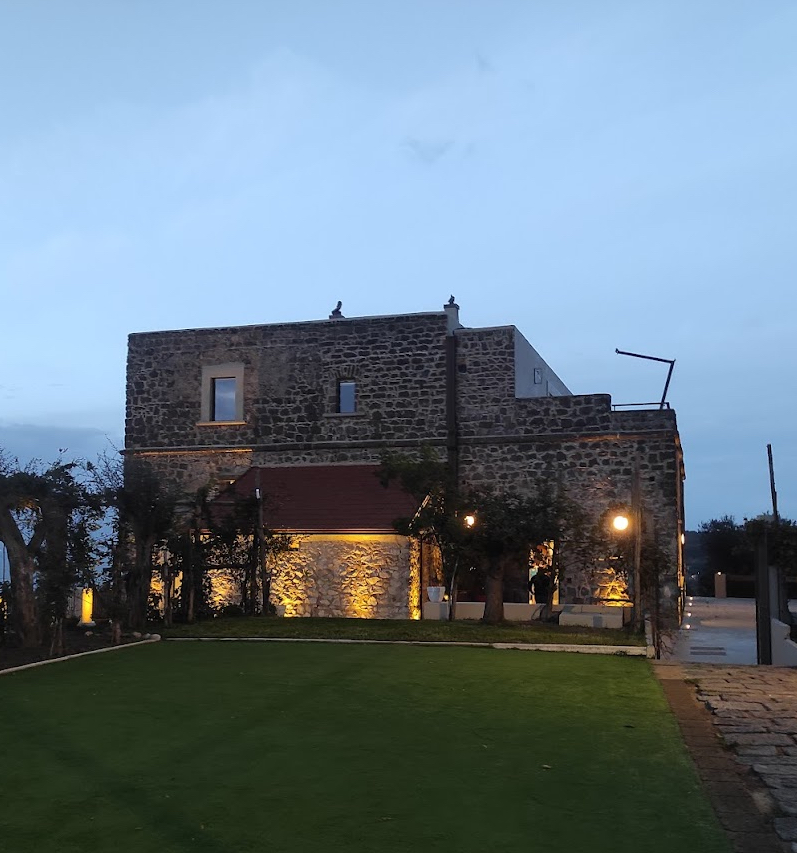 Palazzo Raja — 16th-century citrus estate wedding venue above Massa Lubrense on the Sorrentine Peninsula, capacity for 180 guests