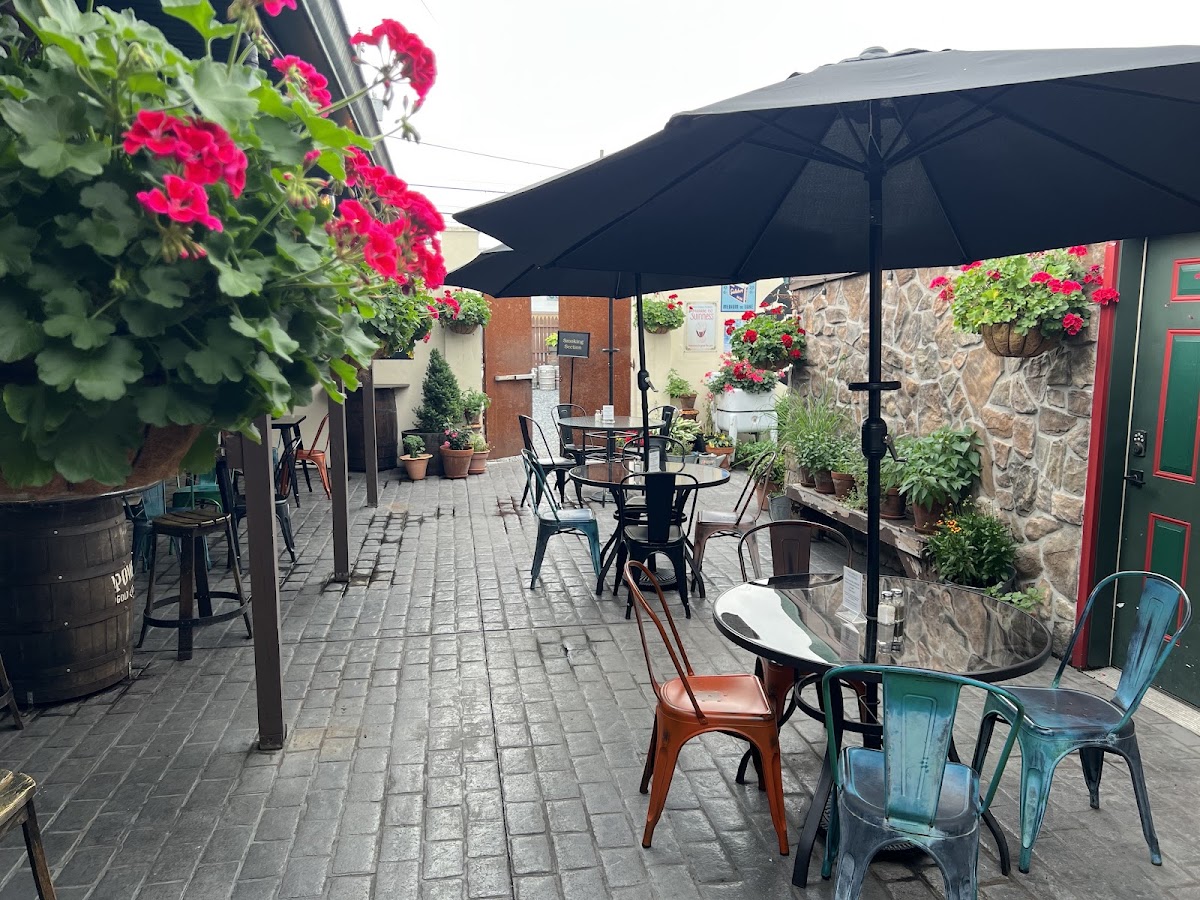 Garryowen Irish Pub