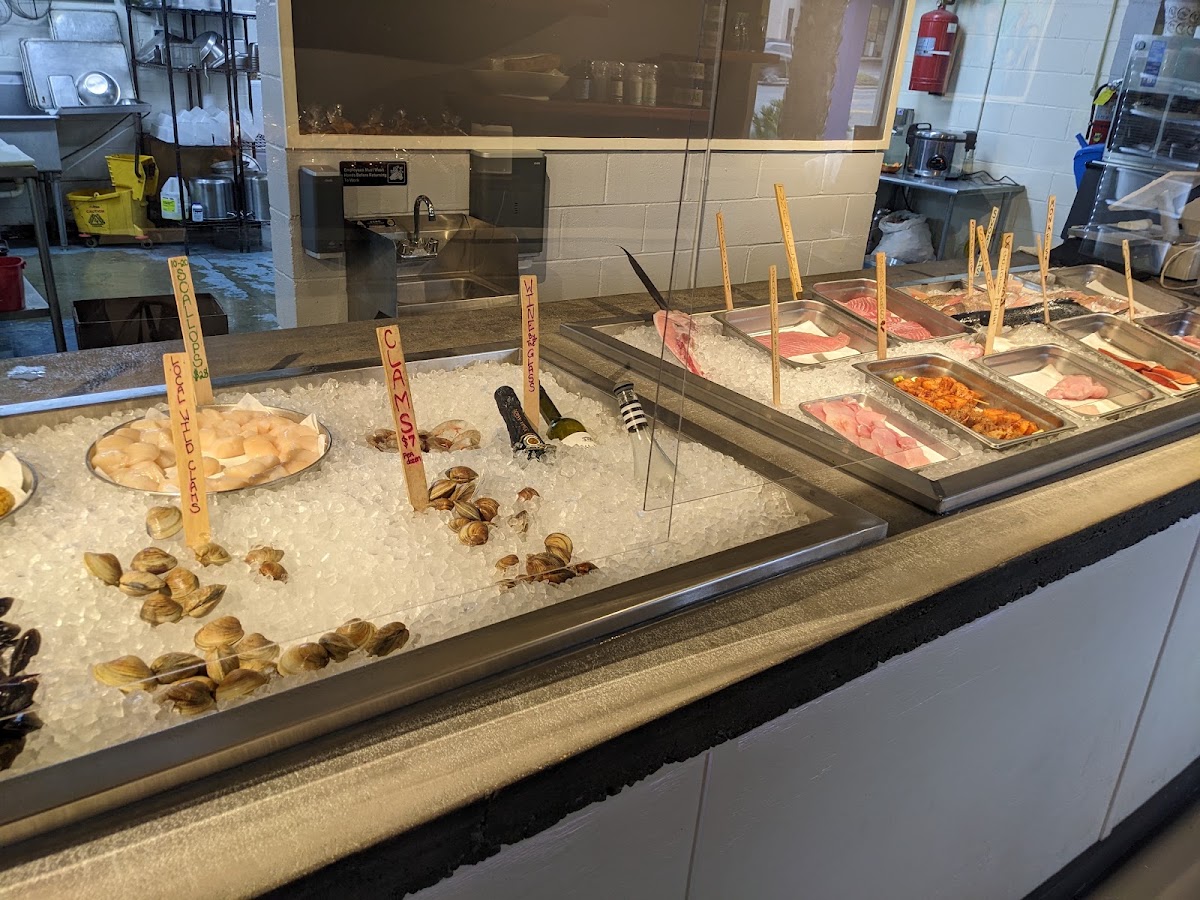 CudaCo Seafood House + Deckhouse