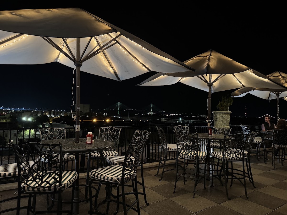 Pavilion Bar