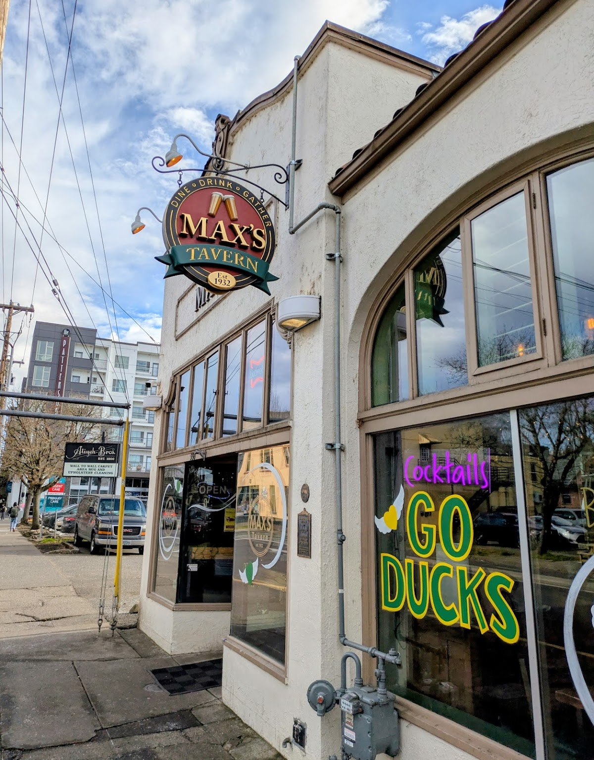 Max's Tavern