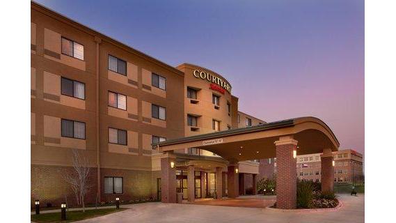 Courtyard by Marriott Denton