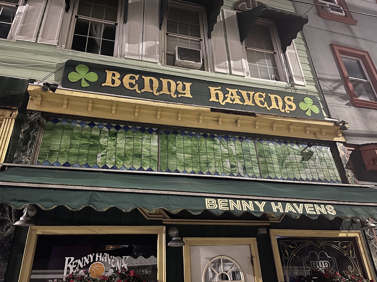 Benny Havens Pub & Restaurant