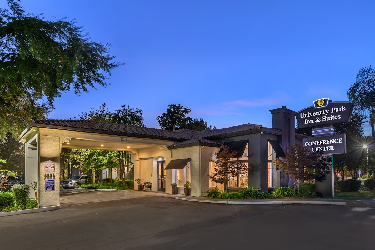 University Park Inn & Suites, an Ascend Collection Hotel