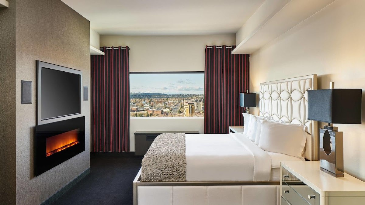 The Davenport Grand, Autograph Collection