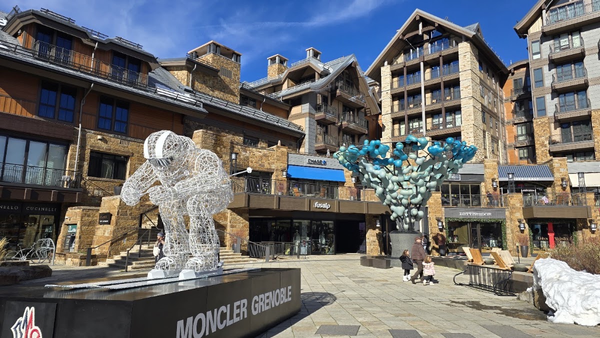 Solaris Plaza and Ice Rink