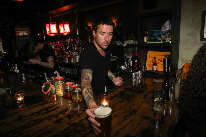 Lake Street Bar
