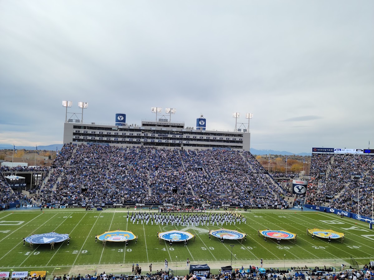 LaVell Edwards Stadium (LES)