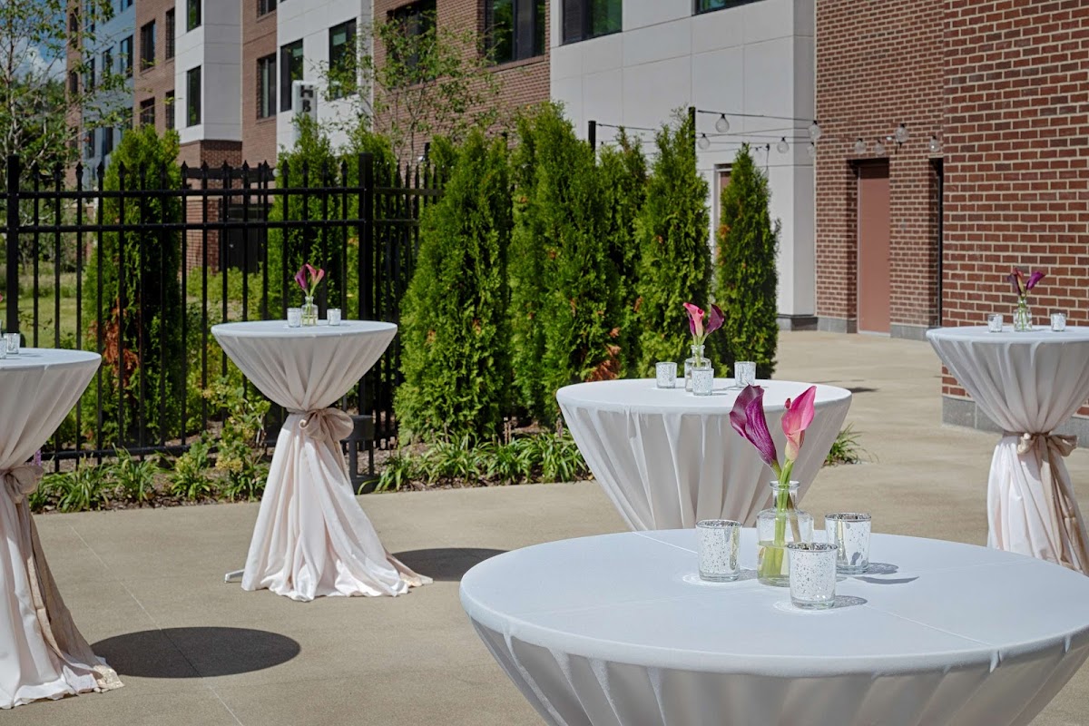 Hyatt House Columbus OSU / Short North