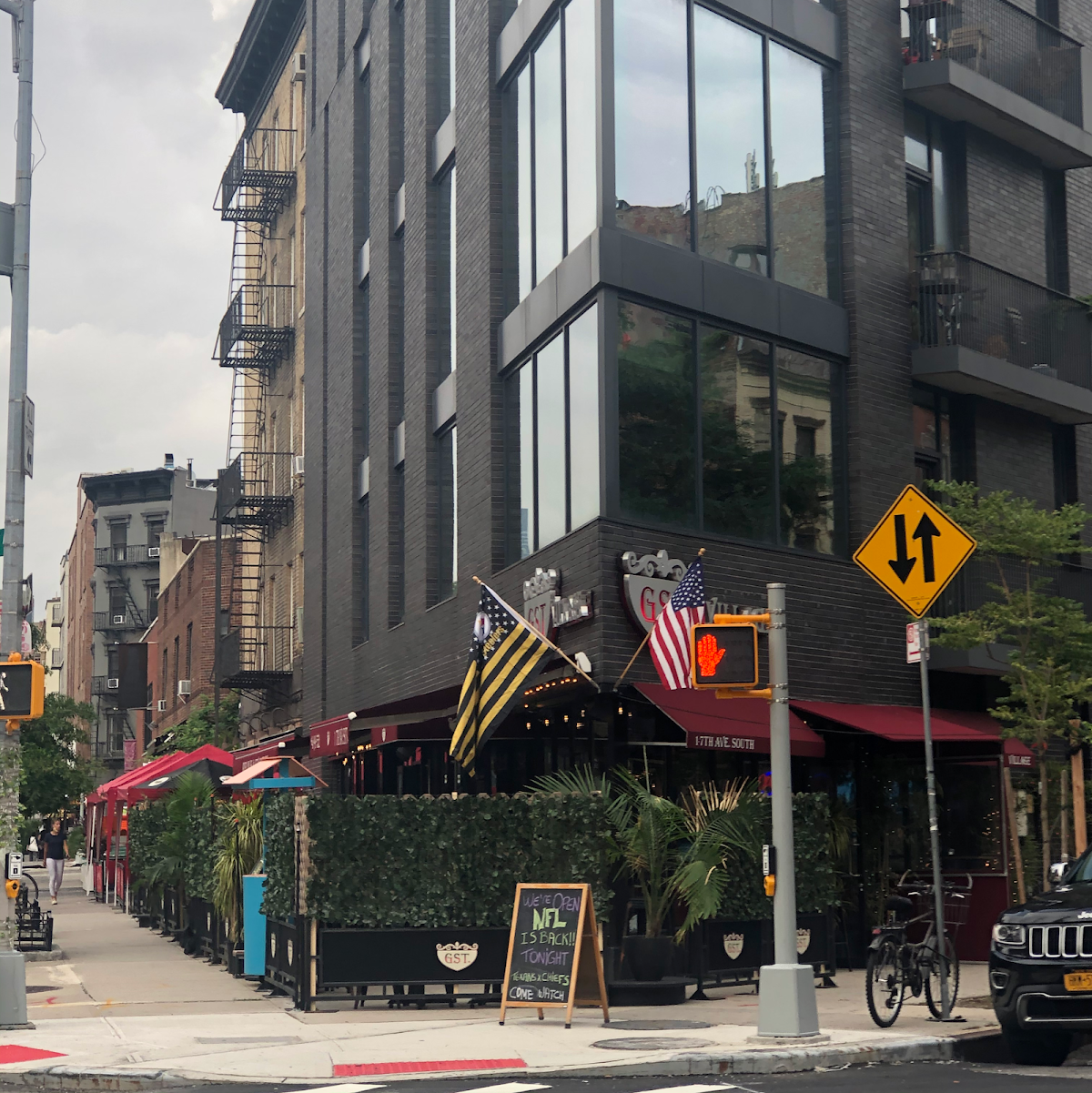 Judy Z’s Sports Tavern & Kitchen