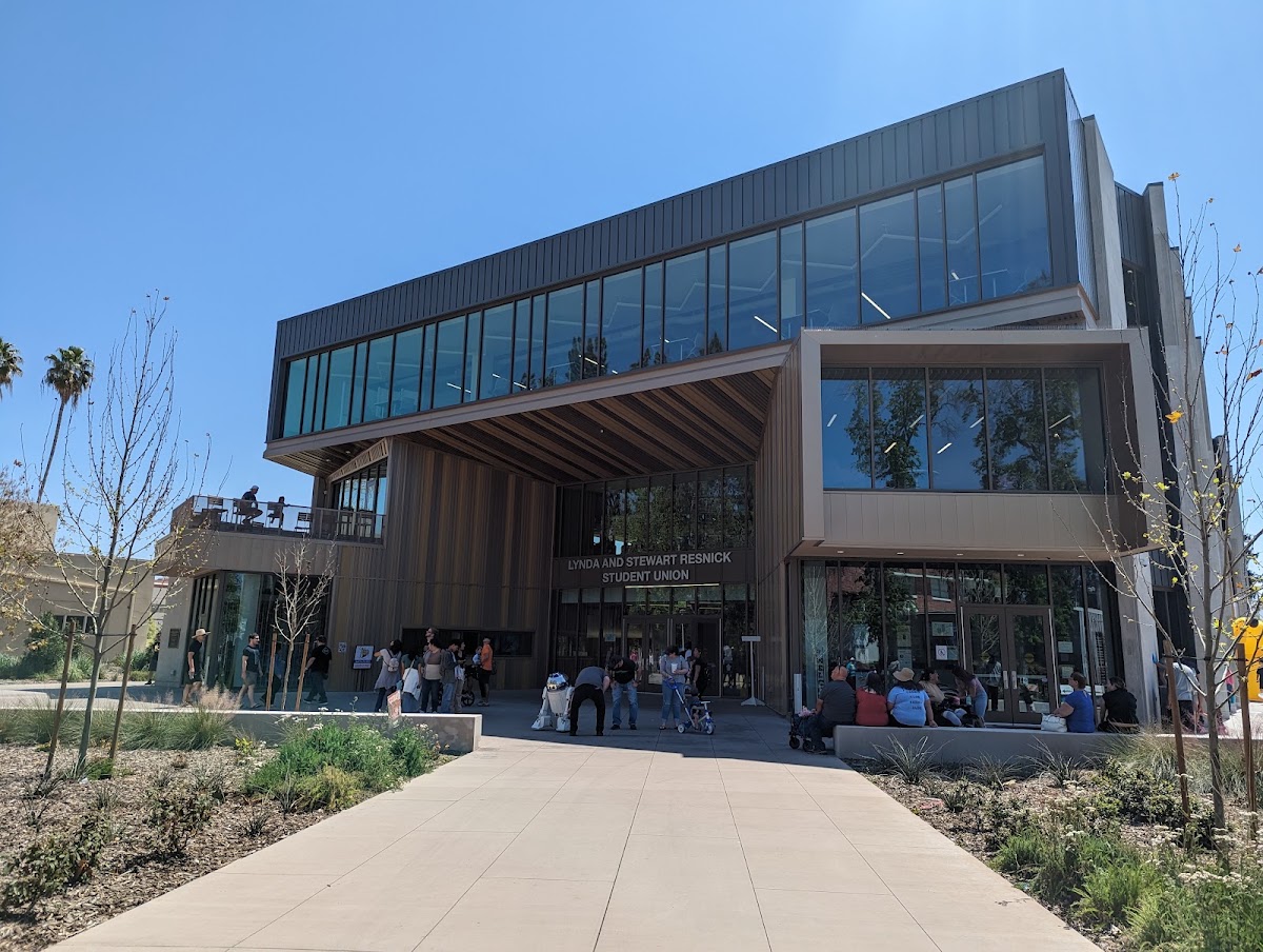 Lynda and Stewart Resnick Student Union (RSU)