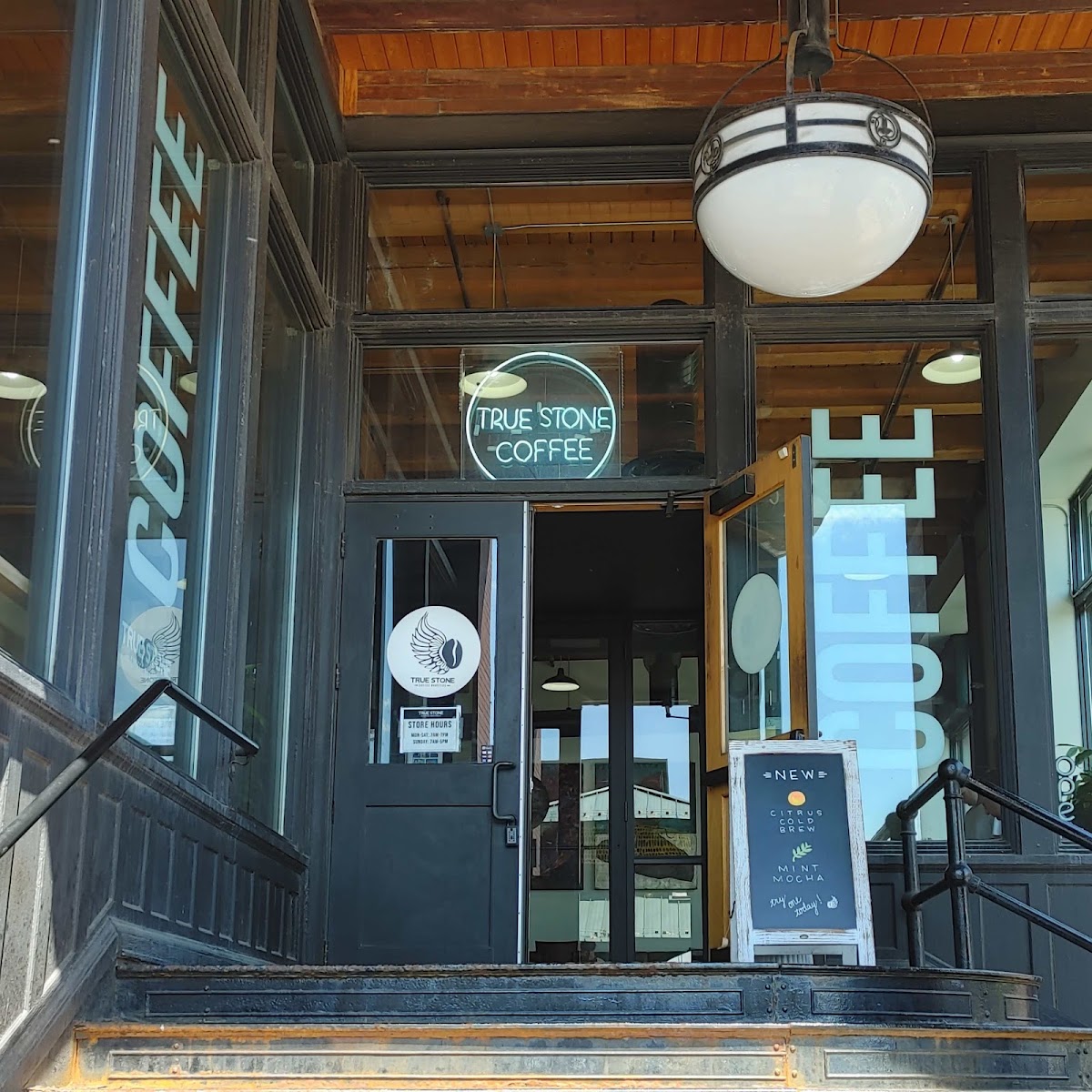Phê Coffee Lowertown