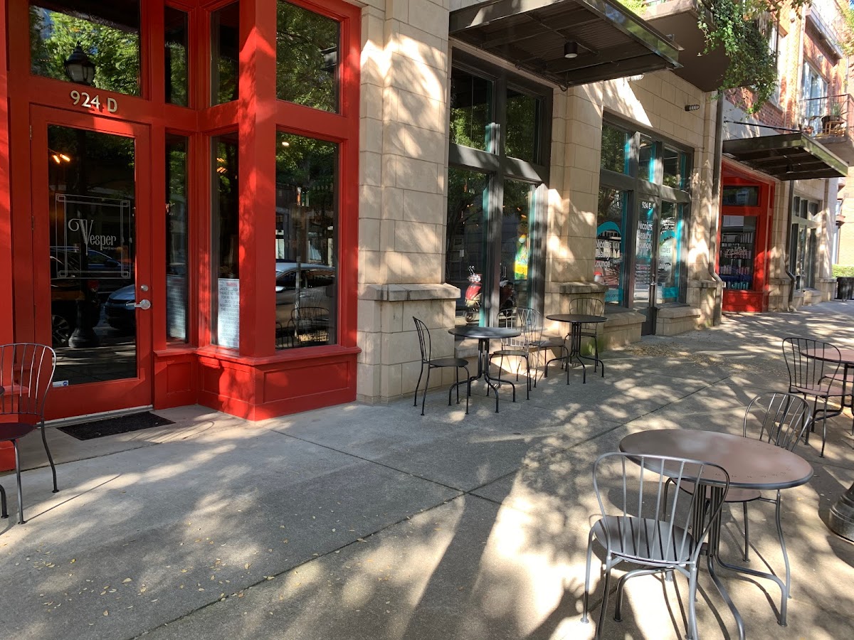 Best Atlanta Bars for Cocktails and Dates