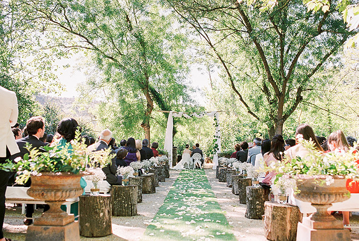 Quinta do Hespanhol — pink-walled family-run wine estate 30 minutes north of Lisbon with garden ceremonies, popular Irish and British destination venue, capacity 200