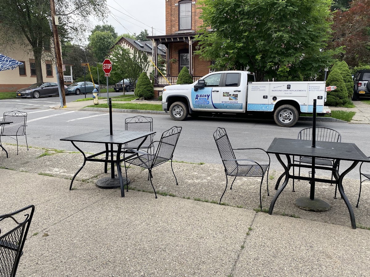 Spring Street Deli & Pizzeria