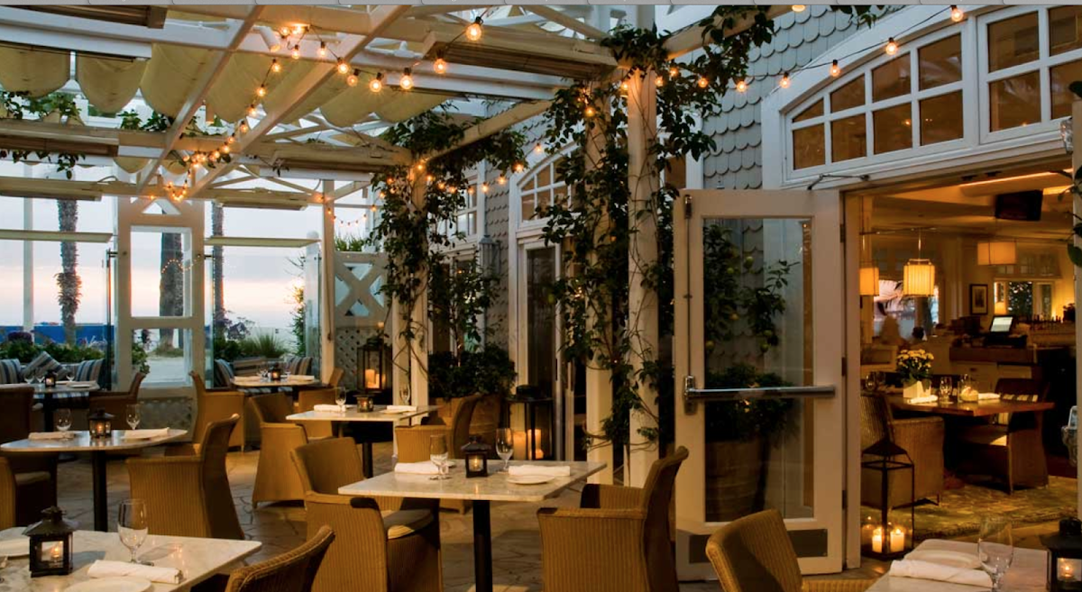 Coast Beach Cafe & Bar