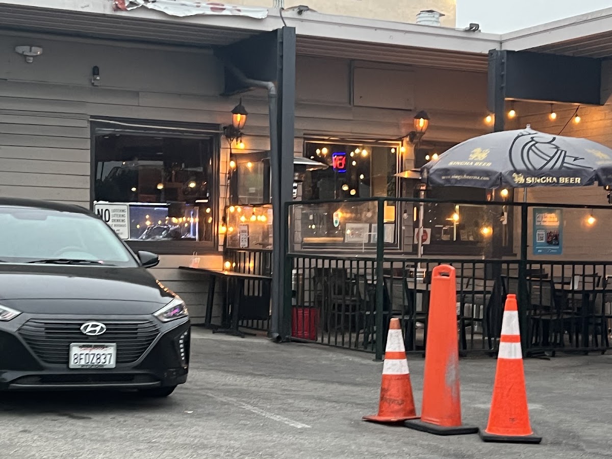 Hollywood Thai