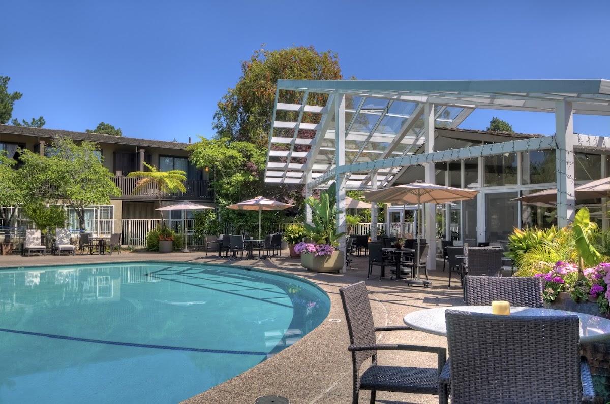Dinah's Garden Hotel