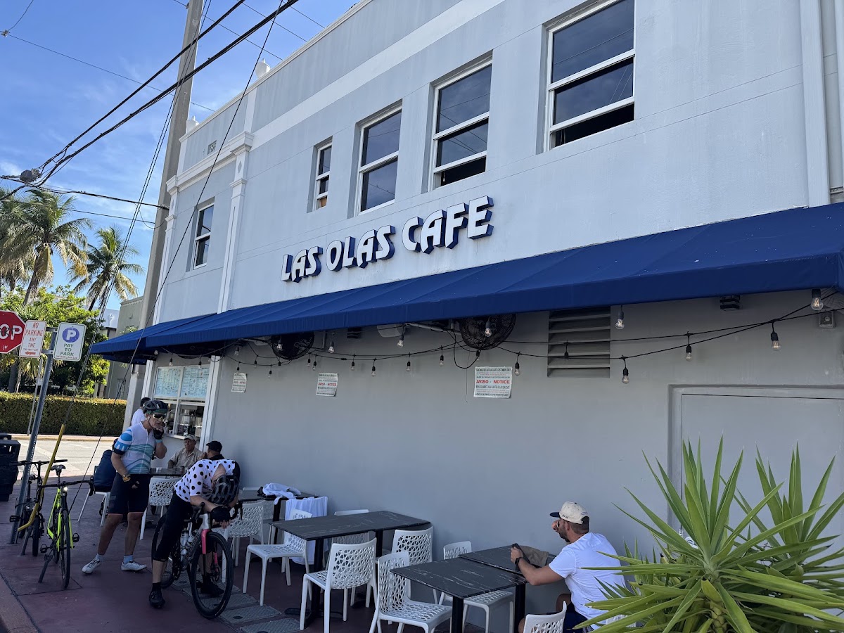 Las Olas Cafe
