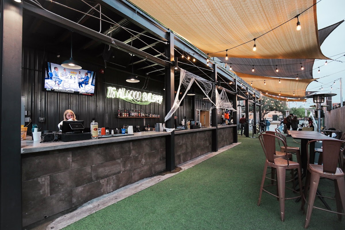 Good Bull Icehouse