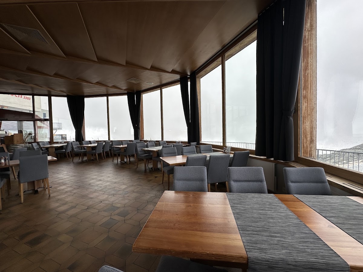 Restaurant 3303